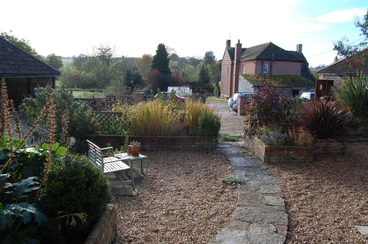 Home Barn Bed And Breakfast เยโอวิล ภายนอก รูปภาพ