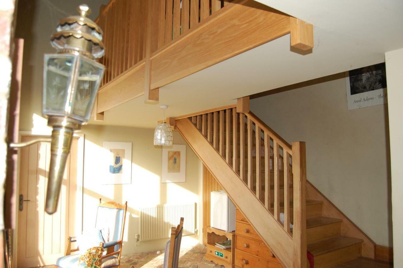 Home Barn Bed And Breakfast เยโอวิล ภายนอก รูปภาพ