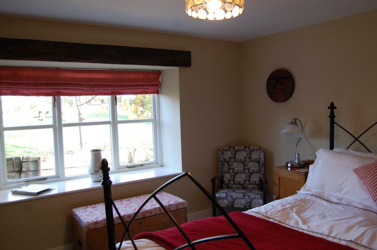 Home Barn Bed And Breakfast เยโอวิล ภายนอก รูปภาพ