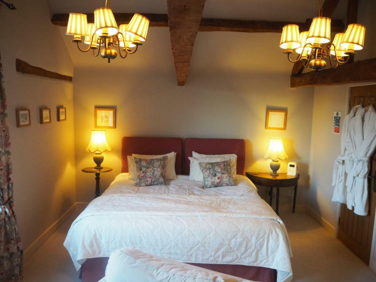 Home Barn Bed And Breakfast เยโอวิล ภายนอก รูปภาพ
